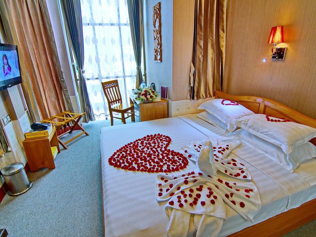 Smart Hotel Mandalay Esterno foto