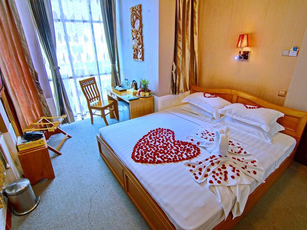 Smart Hotel Mandalay Esterno foto