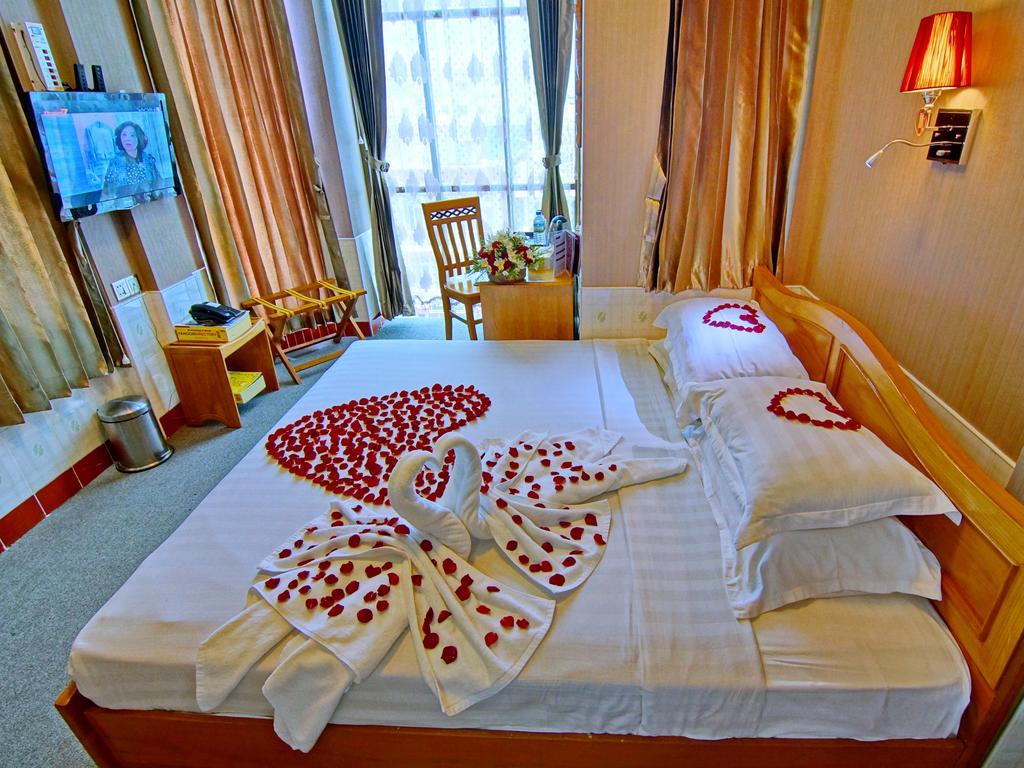 Smart Hotel Mandalay Esterno foto